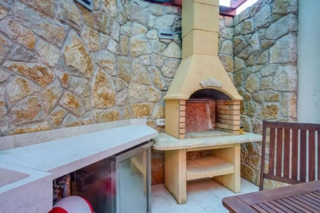Lovely House, Near City Center, Mali Losinj